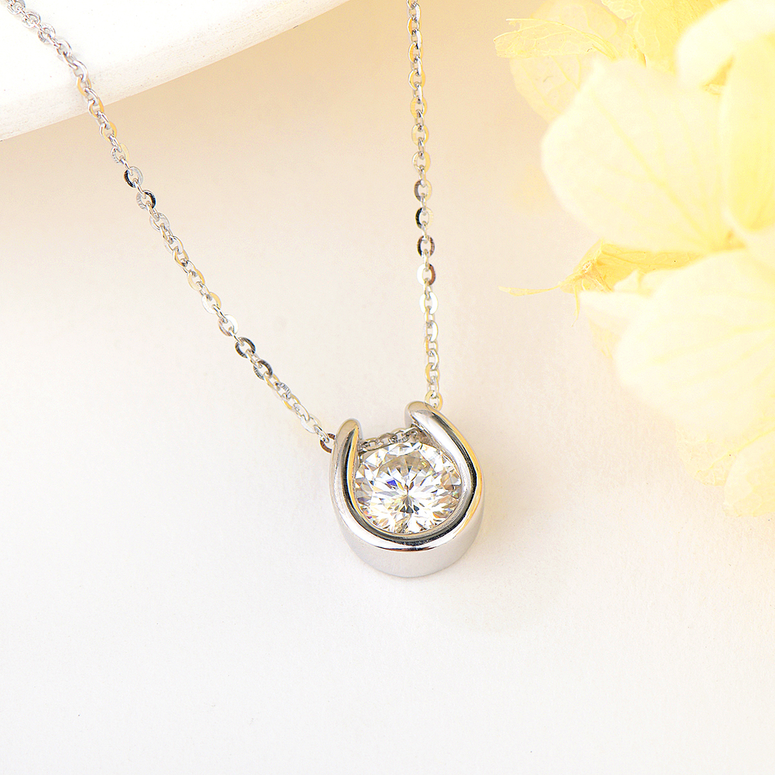 SILVER NECKLACE MOISSANITE