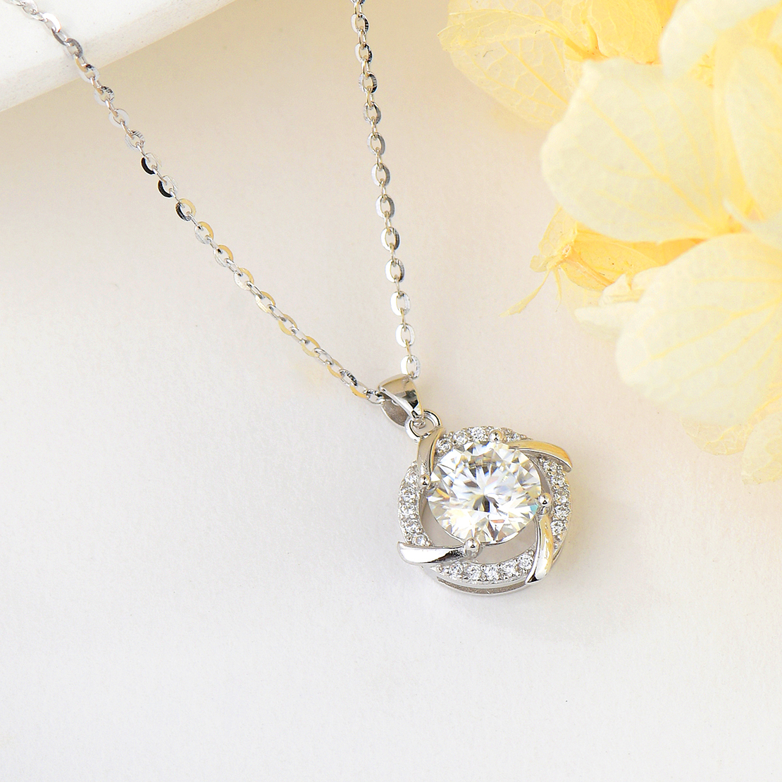 SILVER NECKLACE MOISSANITE