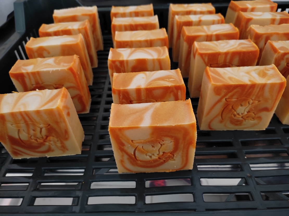 Îmi creez săpunul meu natural artizanal