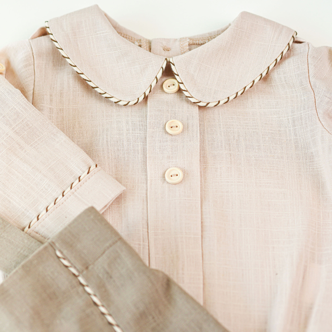 Compleu băiețel din in prespălat maro cu vesta, 0-1 ani, model TEODOR