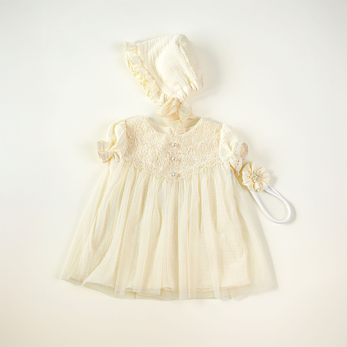 Rochita botez fetita, bumbac si tulle, model DELICATE