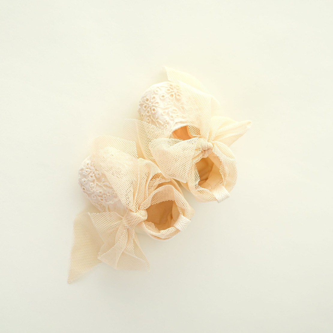 Botosei fetite, muselina crem ANYA