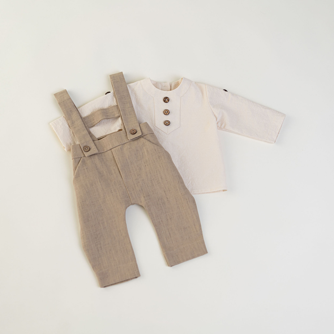 Linen and Cotton Outfit – TIMOTEI Model