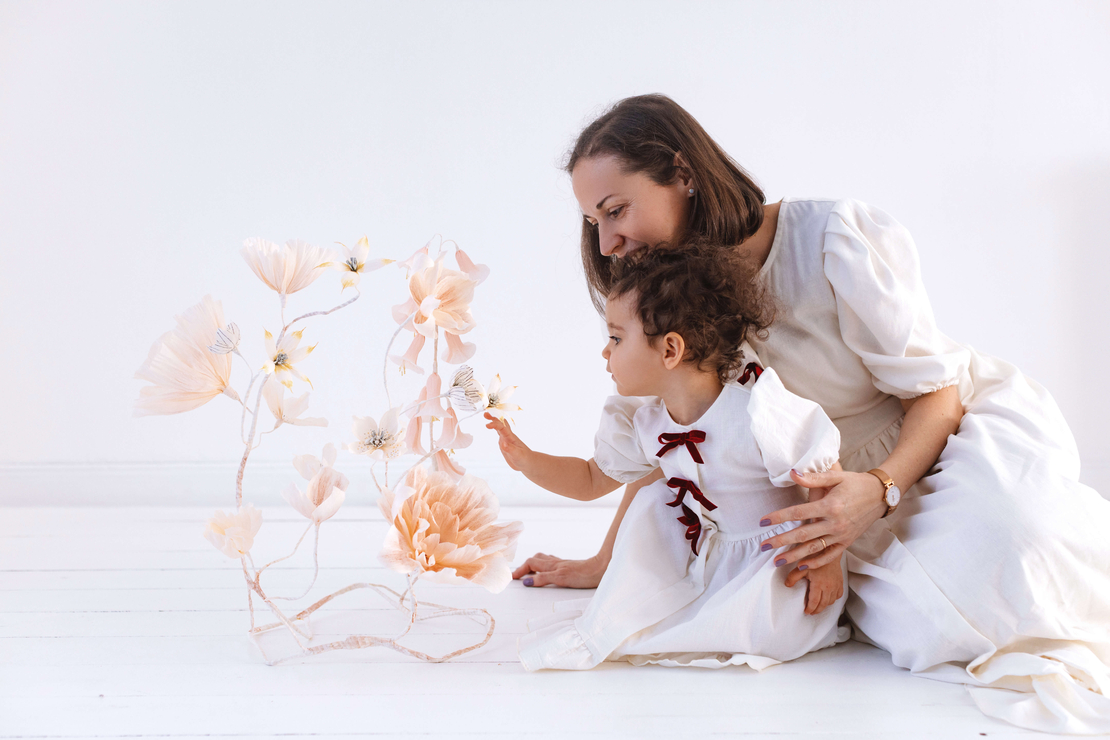 Rochie din in cu fundițe, pentru mămici, model CLARA