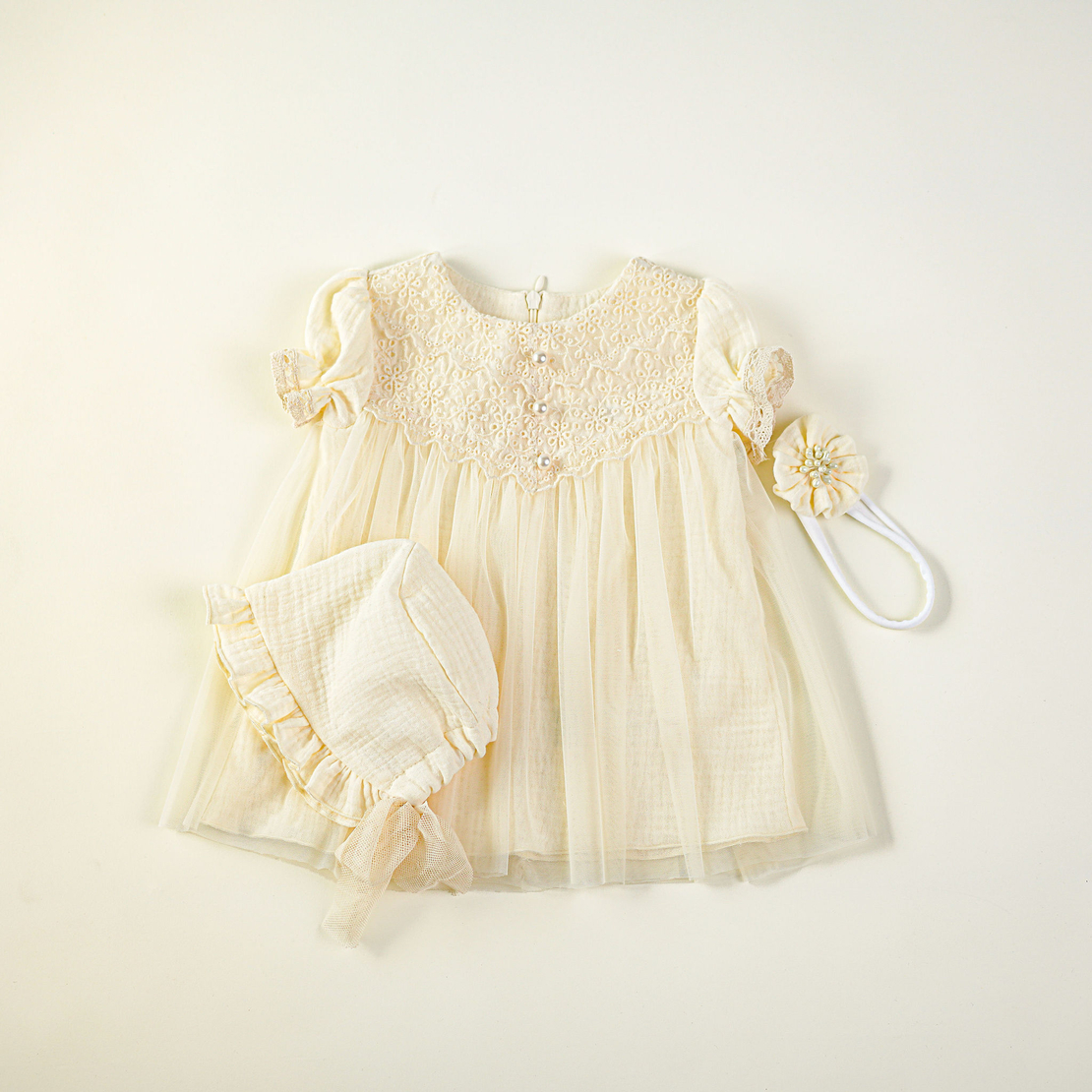 Rochita botez fetita, bumbac si tulle, model DELICATE