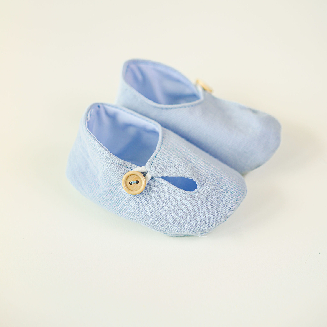 Costum botez băiețel LIAM, din muselină bleu natural, 5 piese