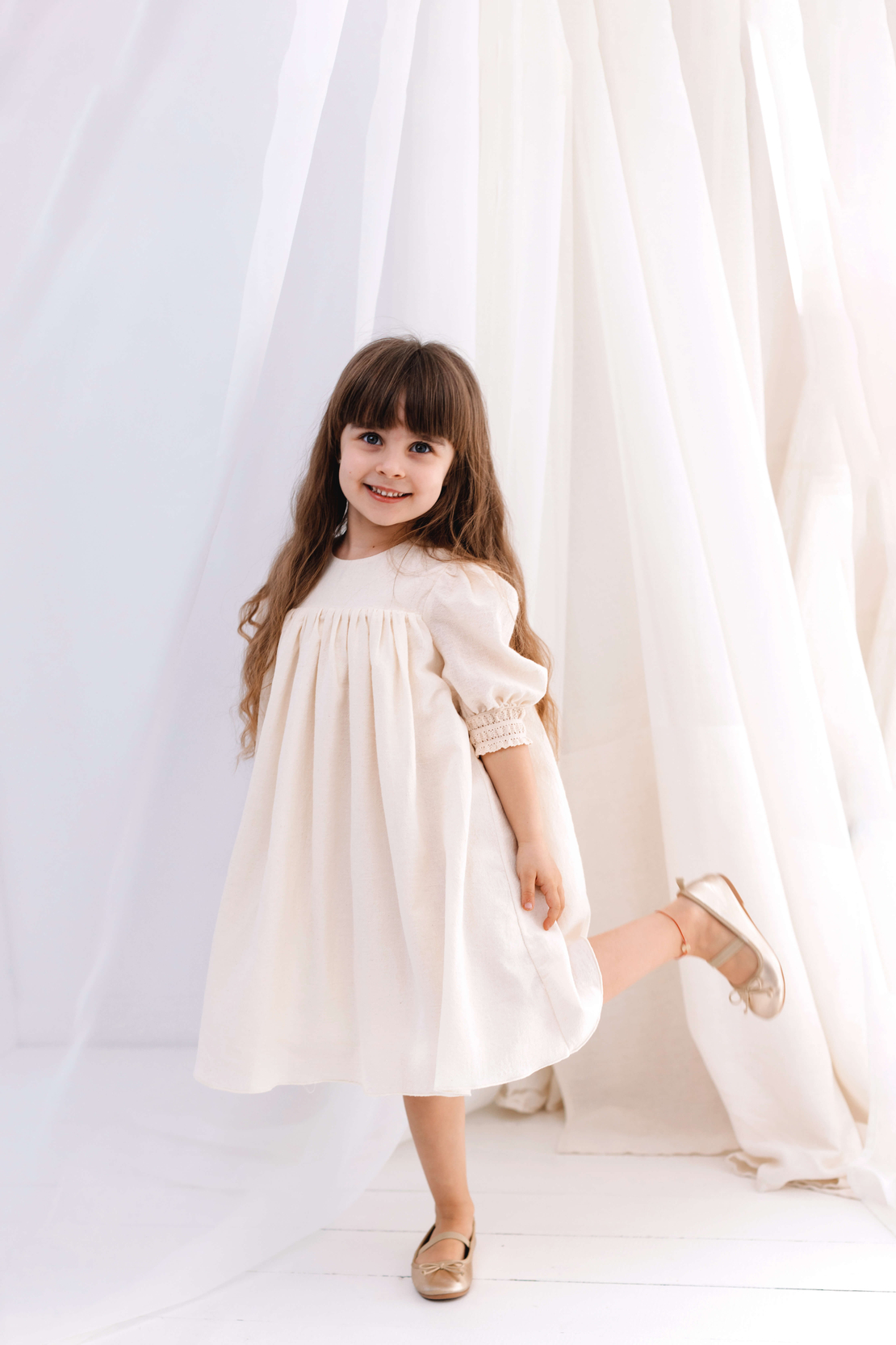 Rochiță din pânză topită fină pentru fetițe, model TAISIA