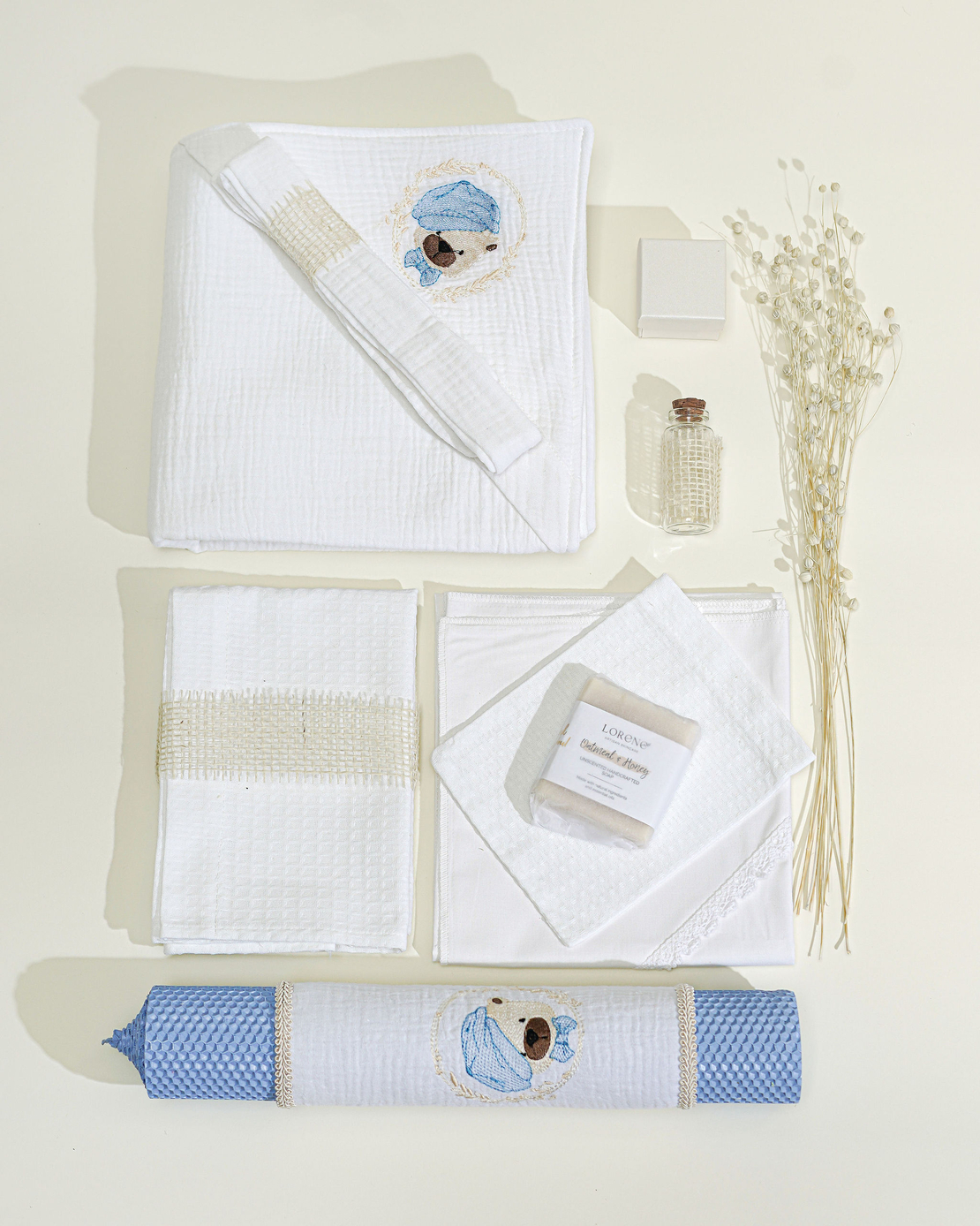 Trusou pentru botez, din muselină alba, cu broderie „Teddy Dreams” Baby blue