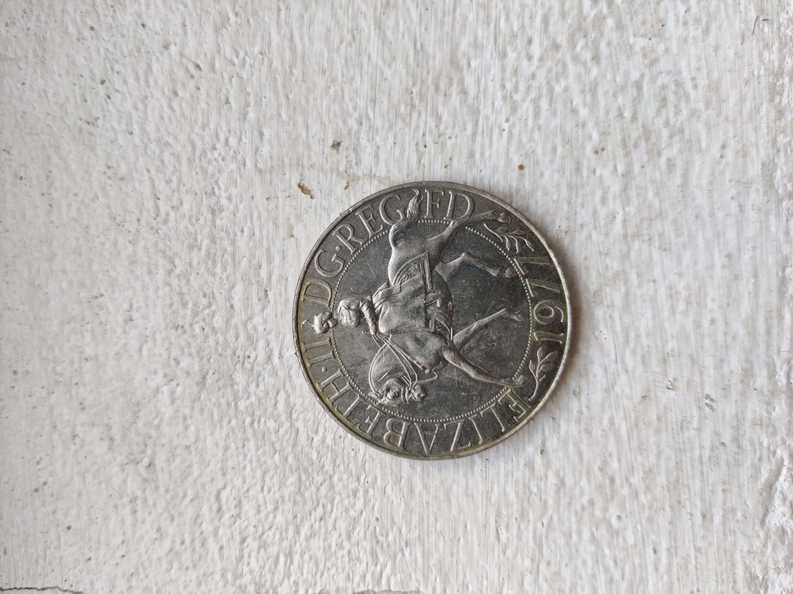 England coin, 1977