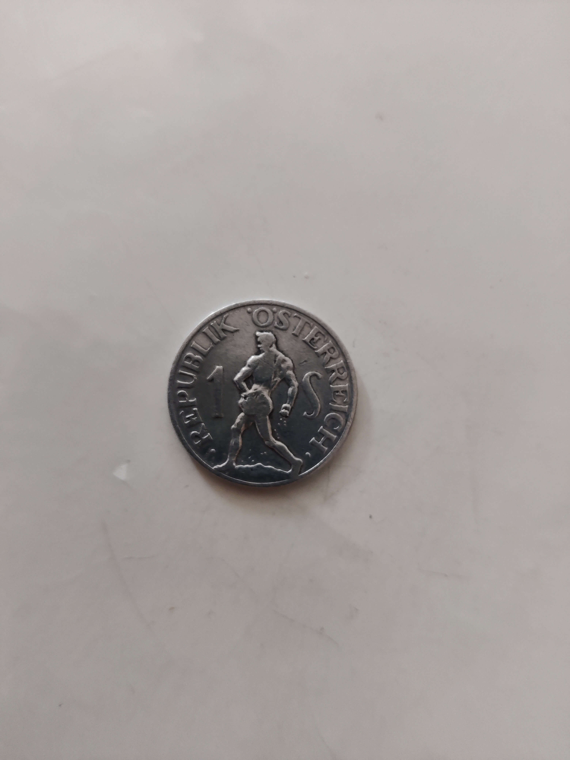 1 s, 1947