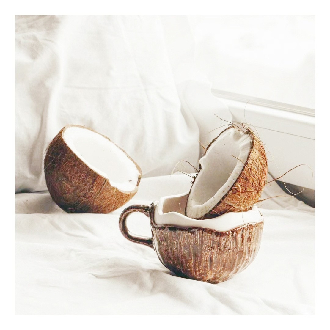 Cana din Ceramica, Flippy, 201-300 ml, cu Lingurita, Model Nuca de Cocos, Maro