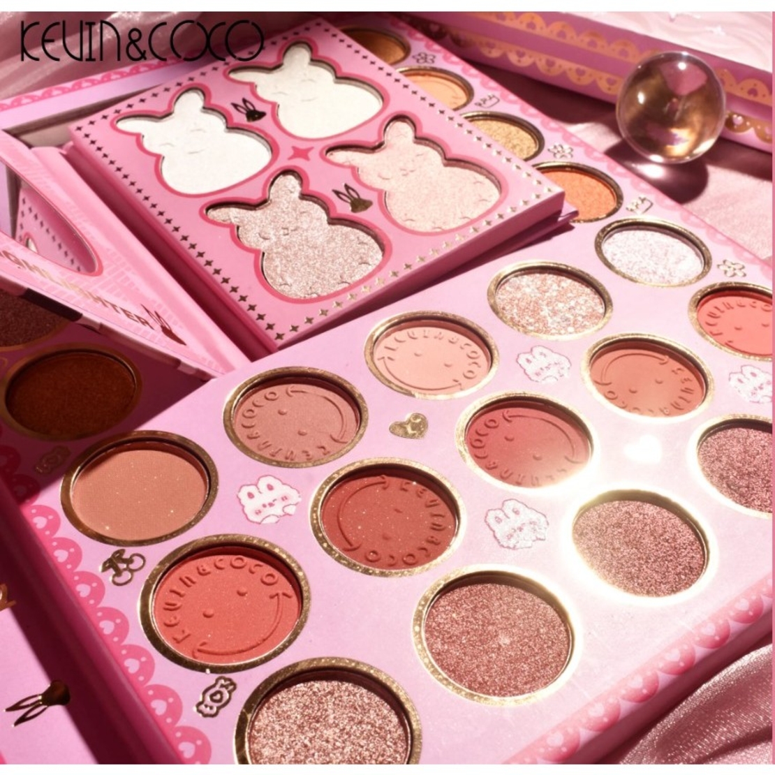 Set farduri 2 in 1 Kevin&Coco, paleta 62 nuante, mini paleta iluminator tip carte, rezistenta ridicata, 22 x 17 cm, 430 g, multicolor