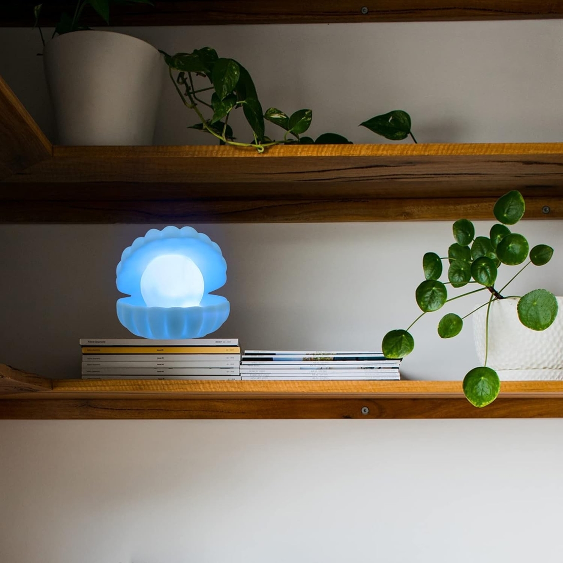 Lampa de Veghe, Flippy, Model Scoica cu Perla, Lumina Calda, 10 x 8.5 cm, Led, Baterii Incluse 3 x LR44, Albastru