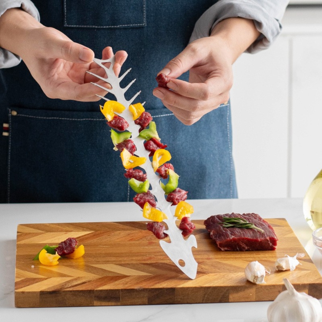 Forma pentru Frigarui, Flippy, Model Oase de Peste, din Otel Inoxidabil, Instrument pentru Gratar, BBQ, cu Deschizator de Sticle, 30x6 cm, Argintie