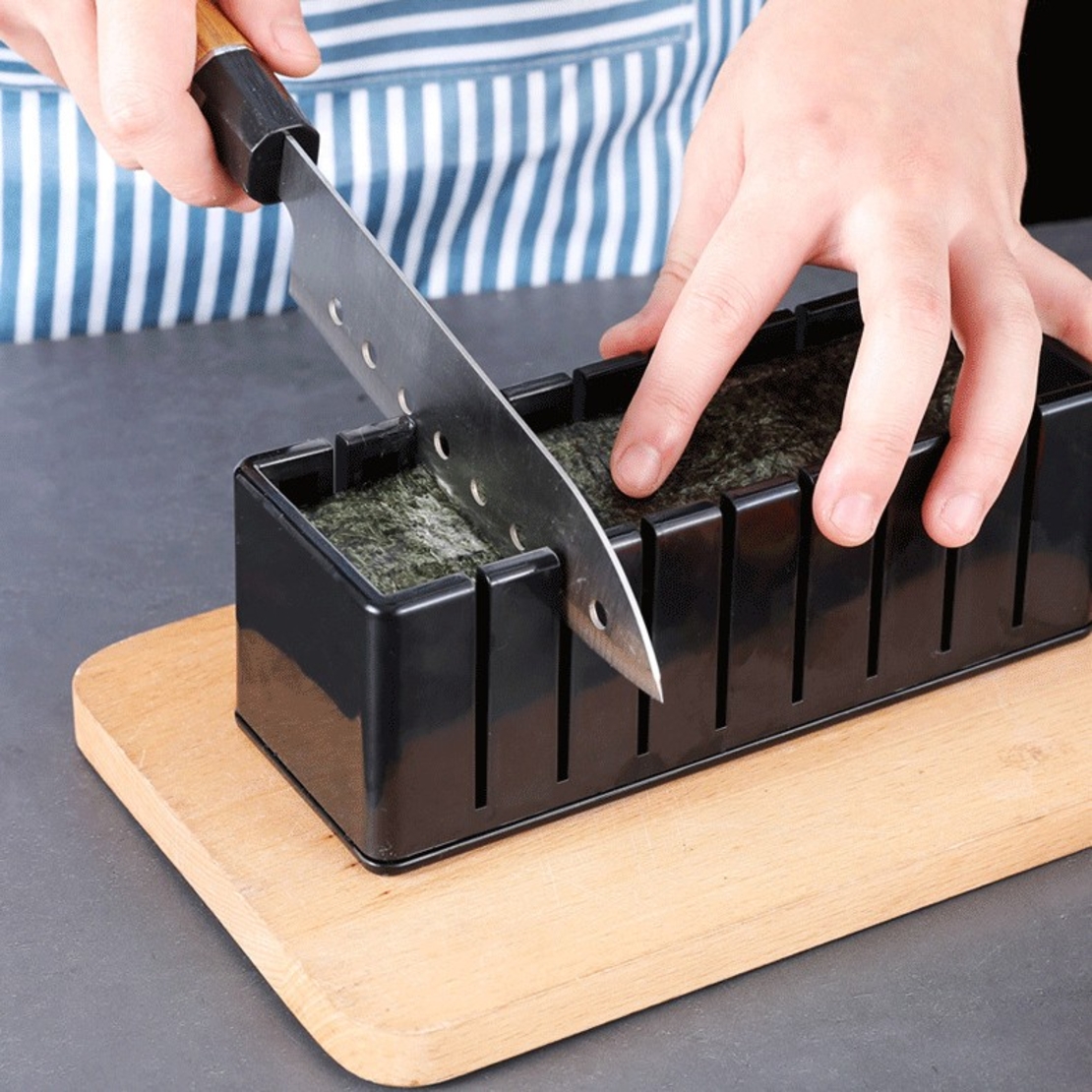 Aparat pentru Sushi, Flippy, Set 7 Accesorii pentru Sushi, Ofera 3 Forme de Design, Rotund, Triunghi, Inimioare, Negru