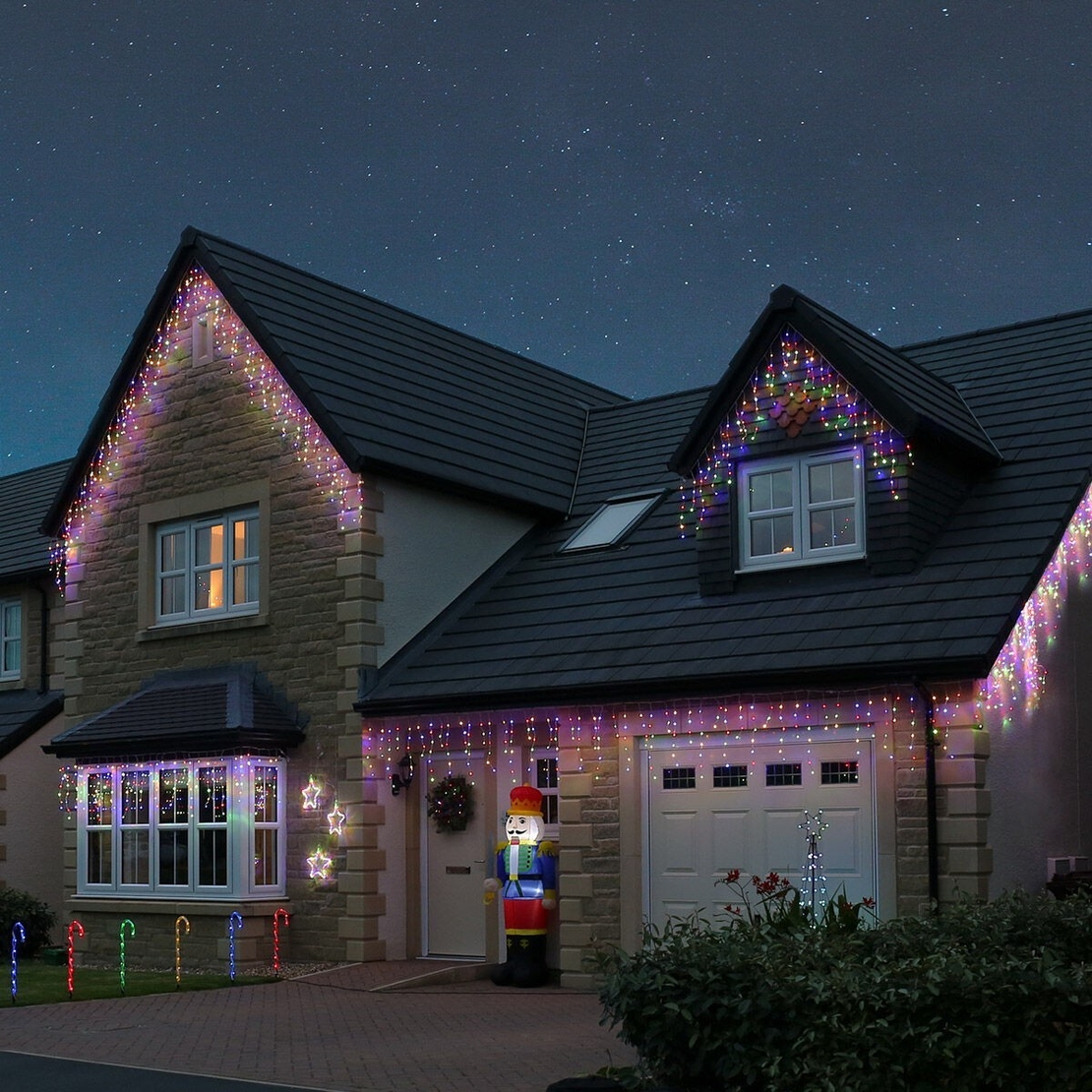 Instalatie de Craciun, Flippy®, Tip Turturi, Sectiune 5 m, 143 LED-uri, 8 Jocuri de Lumini, Fir Negru, Lumina Multicolora, IP44, Interconectabila