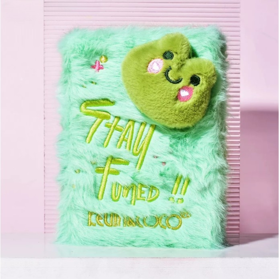 Set de Machiaj Kevin&Coco, 38 culori, Fard Ochi, Iluminatoare si Contouring, Husa Pufoasa, Model Broscuta, 17.3x12.5x5 cm, Multicolor