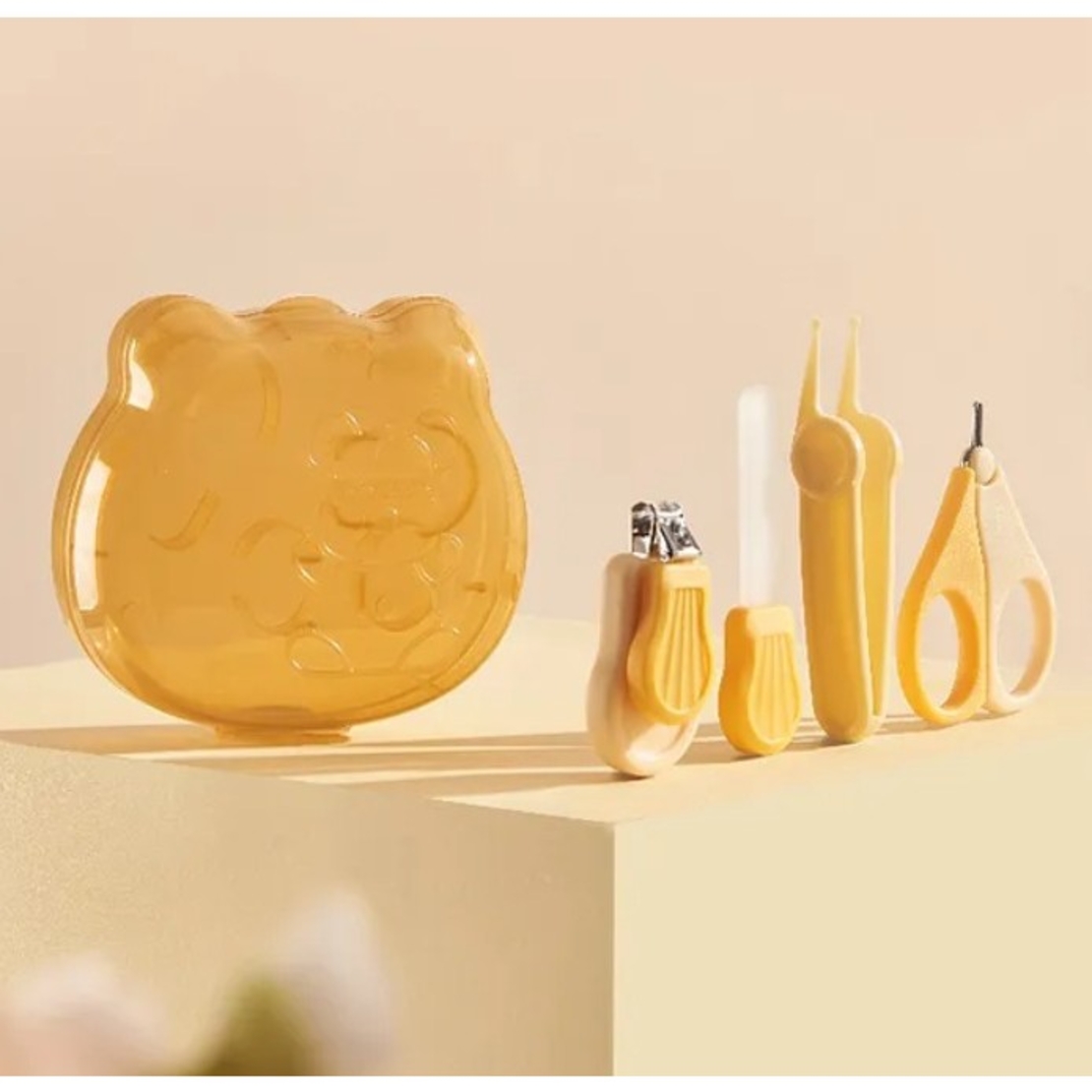 Set Ingrijire Unghii pentru Bebelusi, Flippy, Cutie de Depozitare in Forma de Ursulet, 10 x 9.5 cm, Galben