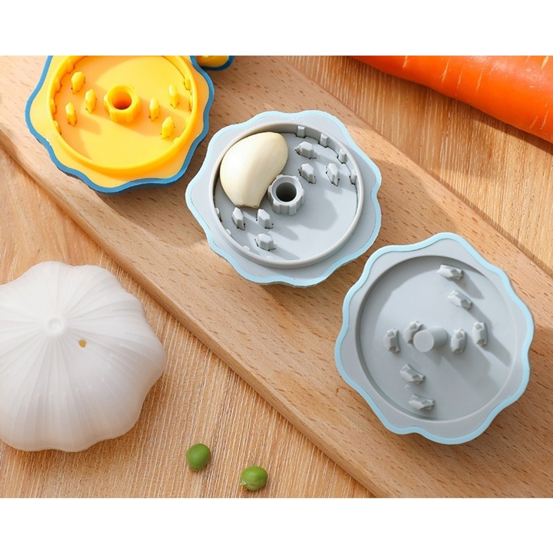 Presa Manuala pentru Usturoi, Flippy, Model Usturoi, 7 x 7.5 cm, din Plastic, Albastru Deschis