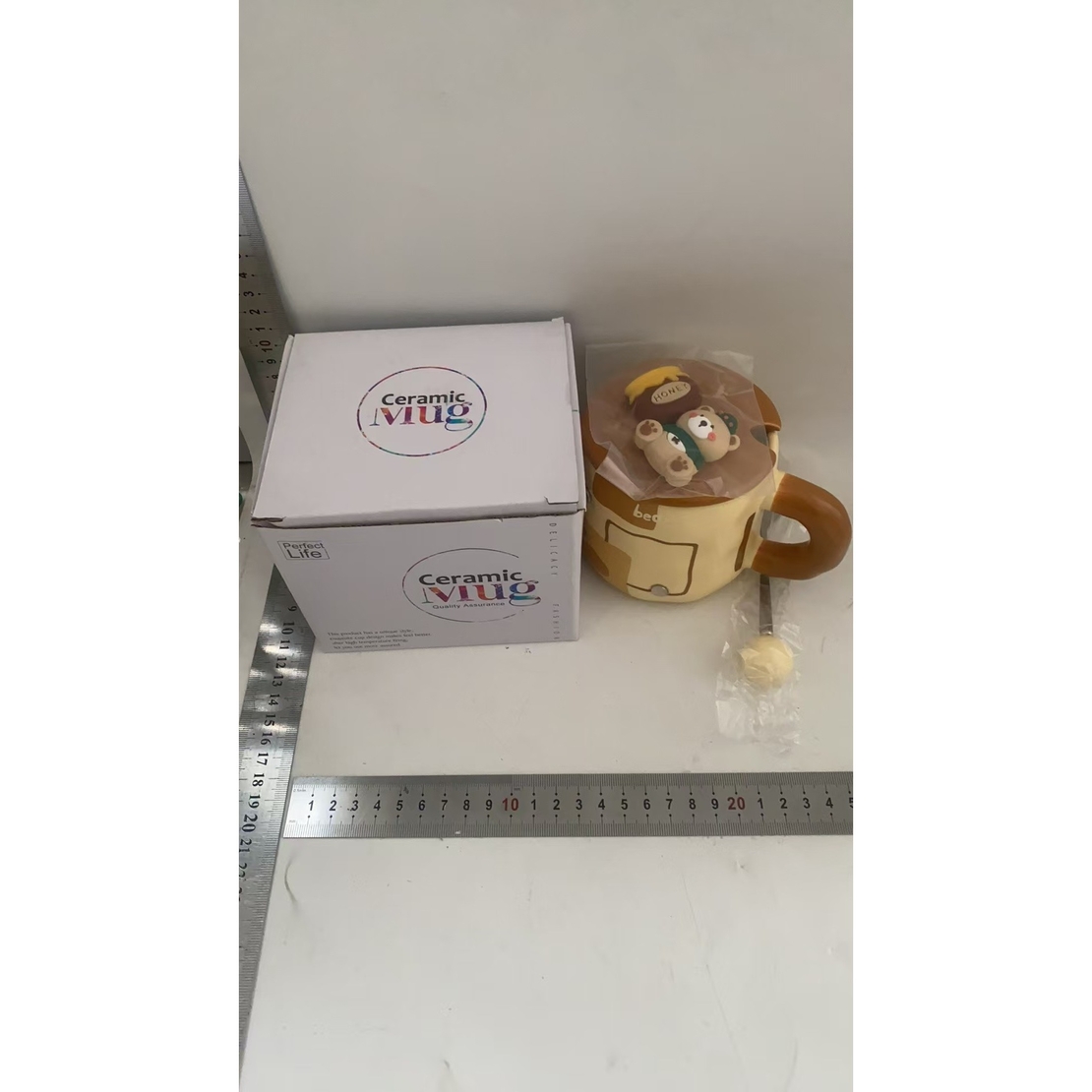 Cana din Ceramica, Flippy, Model Urs pentru Baieti, Cana Universala, Cana pentru Ceai, Cana cu Lingura Metalica si Capac, 9.6 x  9.5 x 9.5 cm, 400 ml Bej