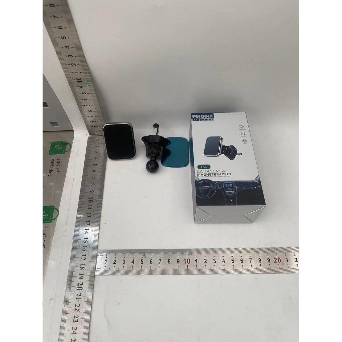 Suport Auto pentru Telefon, Flippy, MagSafe, cu Magnet, Prindere Grila de Ventilatie, Detalii Fine, Rotativ 360 de Grade, Plastic Magnet Silicon, 5.1x3.9 cm, Negru