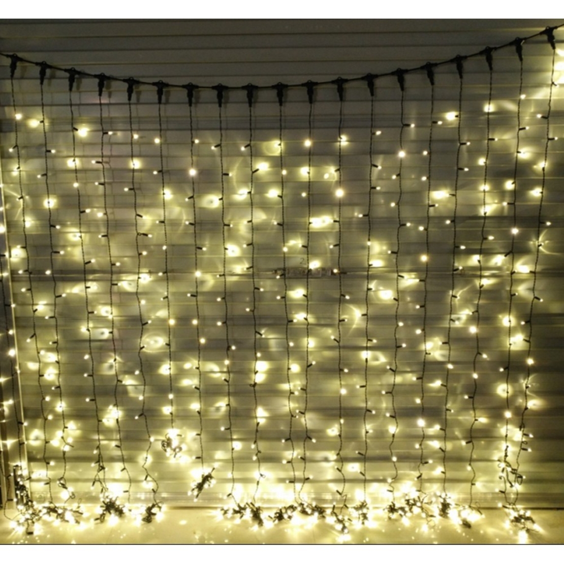 Instalatie Craciun Profesionala de Exterior IP65, Tip Perdea, 7m x 5m, 3500 Led-uri Mari, Alb cald, cu flash, Alimentator si prelungitor 6,5 m, Interconectabila, Fir negru, Flippy