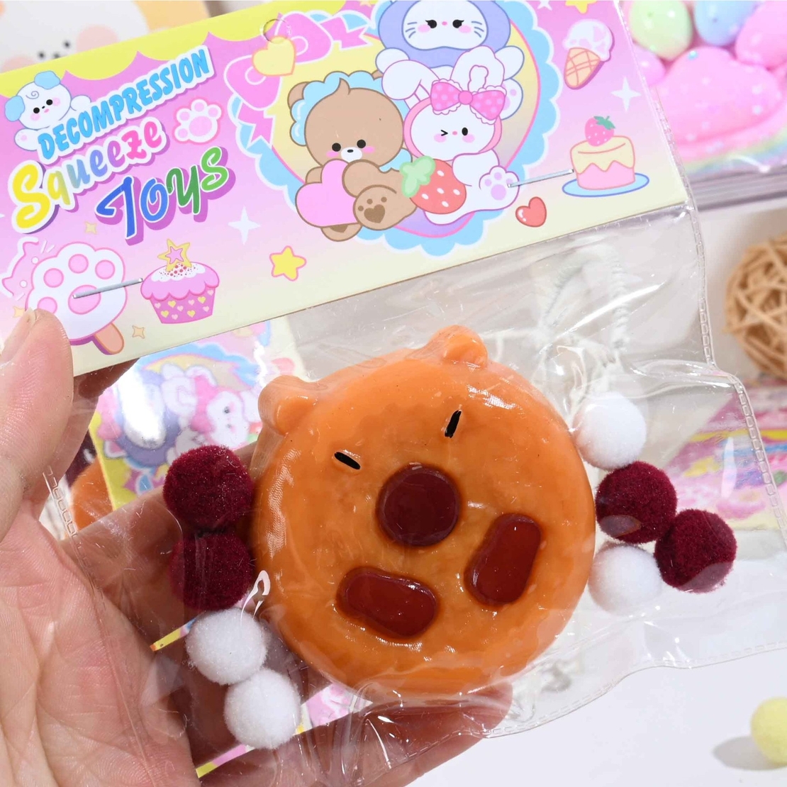 Set 12 Jucarii Antistres Squishy, Flippy, cu Revenire Lenta, Squeeze Pinch Family, Forma de Biscuite Rotund, Model Capybara, 7x6.5 cm, 55g, Ambalaj Transparent, Maro