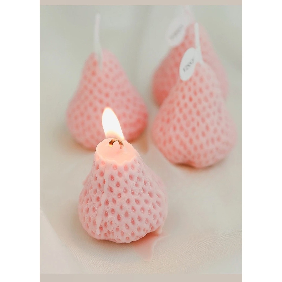 Set 4 Lumanari Parfumate, Flippy, Model Capsunici, Ardere 30 min, 52g, 6.3 x 6.3 x 3.8 cm, Roz