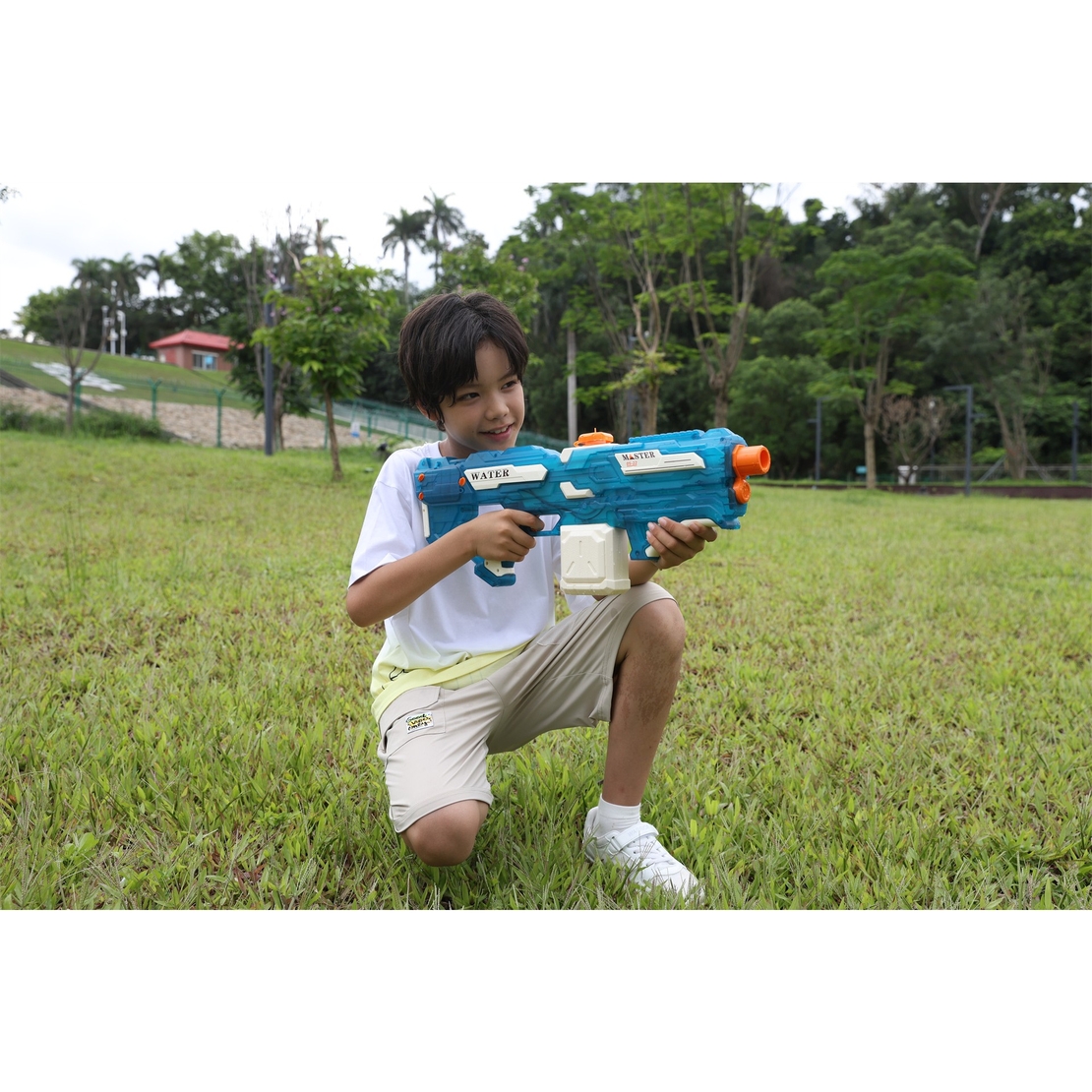 Pistol cu Apa Electric, Flippy, +6 Ani, Rezervor 650 ml, Incarcare USB, din Plastic, 59 x 23 x 6 cm, Albastru