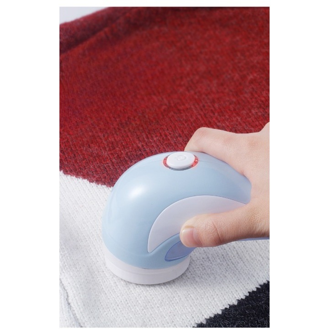 Aparat Pentru Curatat Scame, Par Si Praf, Flippy, Pentru Diferite Tipuri De Material, Cu Lame Din Otel Inoxidabil, Incarcare Prin USB Type-C, Cu Perie De Curatare si Cablu USB Incluse, 13.5x9 cm, Albastru