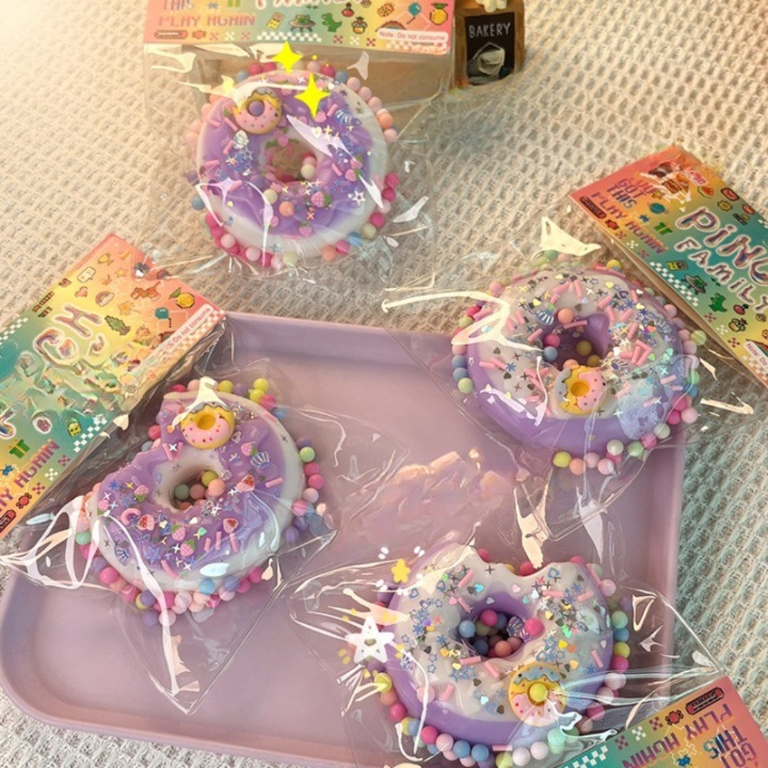 Jucarie Antistres Squishy, Flippy, cu Revenire Lenta, Squeeze Pinch Family, Model Gogoasa, 6x6 cm, 99g, Ambalaj Transparent, Mov
