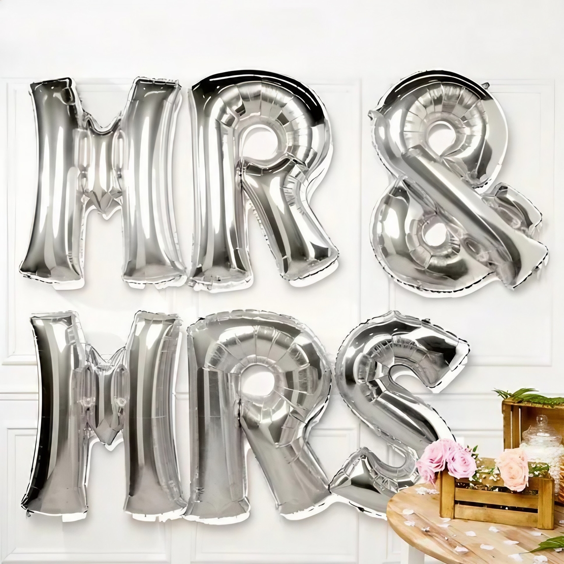 Set Baloane din Folie Metalizata, Flippy, Figurine Litere, Model MR&MRS, Tema Nunta, 40 cm, Baloane Party, Ambalaj Individual, Pai inclus, Umflare cu Aer sau Heliu, Argintiu