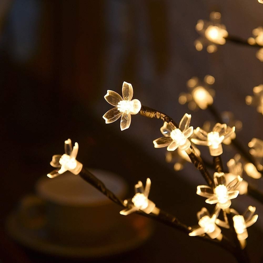 Decoratiune Luminoasa, Flippy, Crenguta, cu Baterii, 72 LED -uri, Flori, Alb Cald