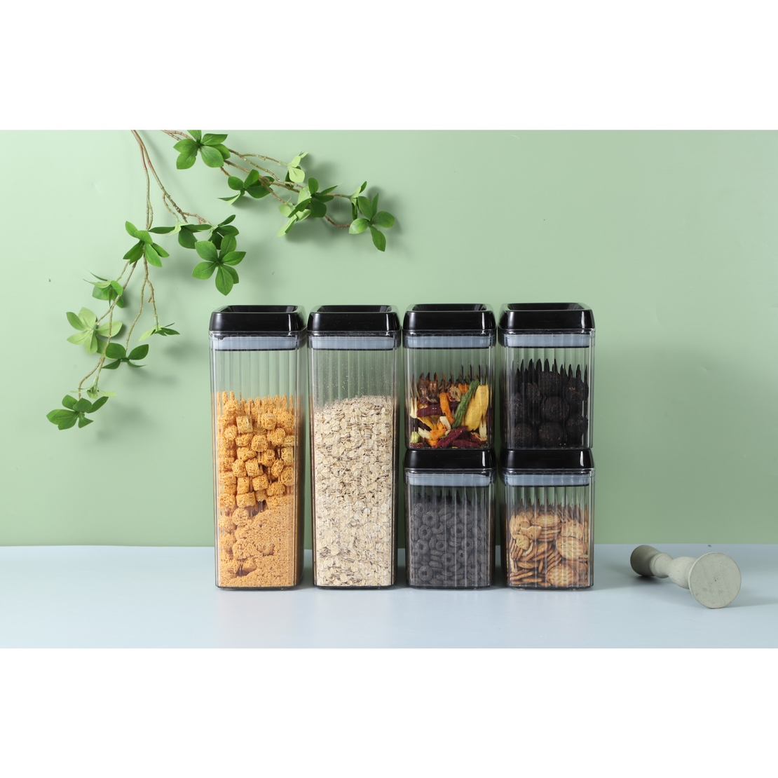 Set 3 Recipiente din Plastic, Flippy, pentru Alimente/Obiecte, Inchidere Ermetica, Textura Ondulata, 2 x 1.5l, 1 x 3.3 l, Transparent