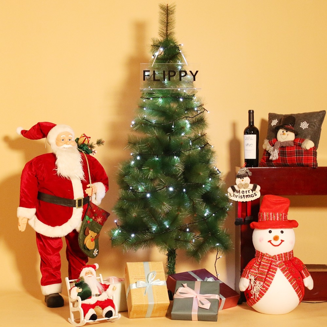 Instalatie de Craciun Flippy® Tip Liniara, Fir Negru, 9 m, 100 LED-uri Hexagonale, Interconectabila, Alb Rece