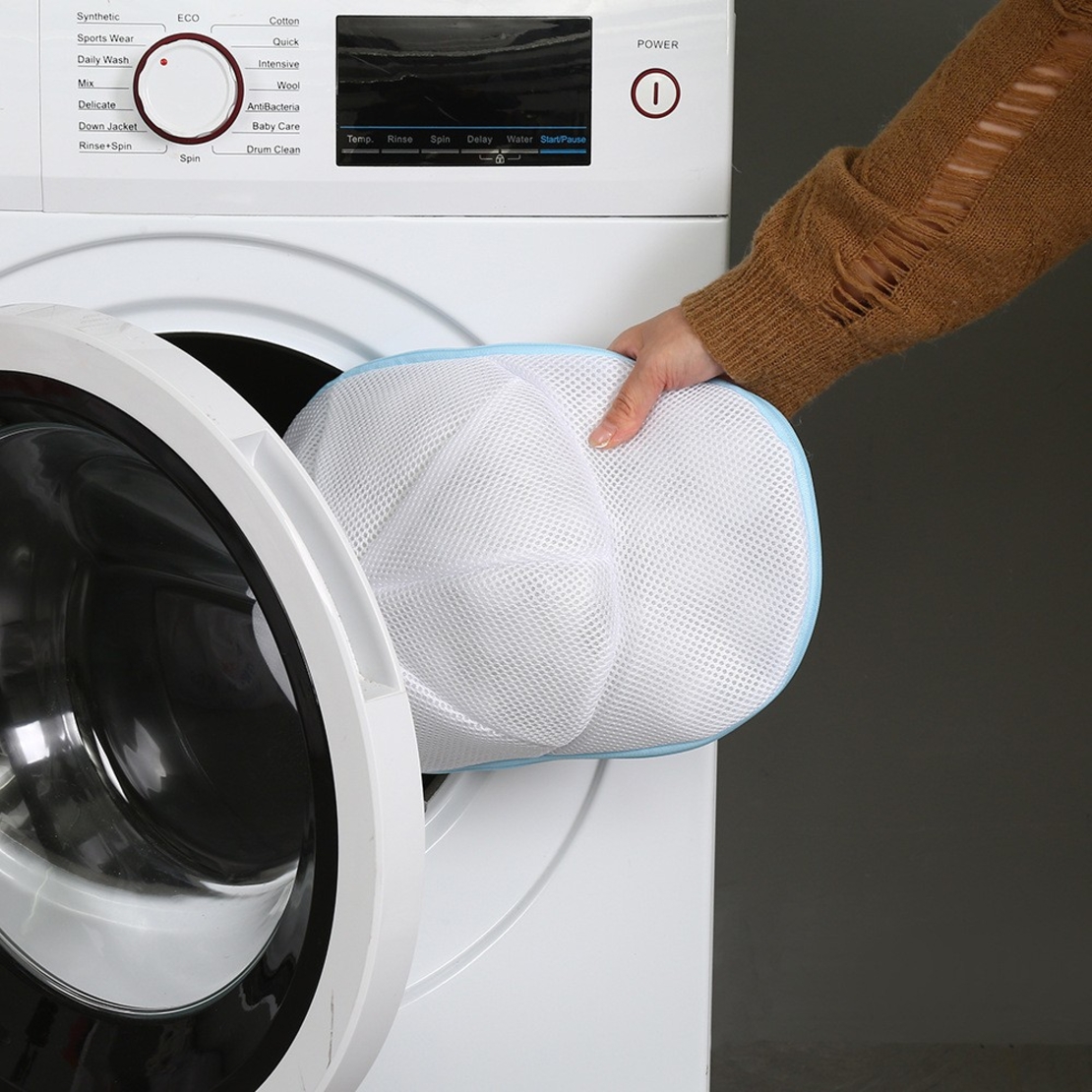 Husa de Spalare Sapca, Flippy, pentru Masina de Spalat, din Poliester, Circumferinta 53 cm, cu Fermoar, cu Suport Sapca, Alb/Albastru