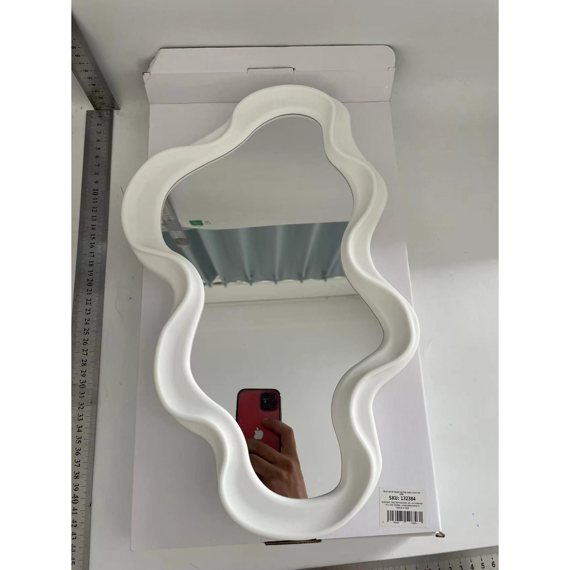 Oglinda de Perete, Flippy, Decorativa, pentru Baie, Dormitor, Sufragerie, Model Minimalist in Forma de Nor, 41x26 cm, Alb