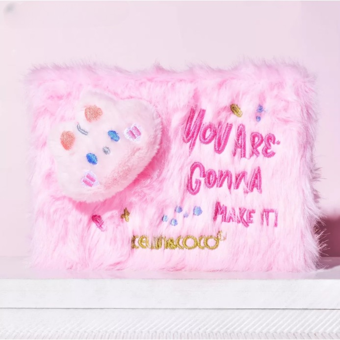 Set de Machiaj Kevin&Coco, 6 culori Blush, Husa Pufoasa, Model Pisicuta, 17.3x12.5x5 cm, Multicolor