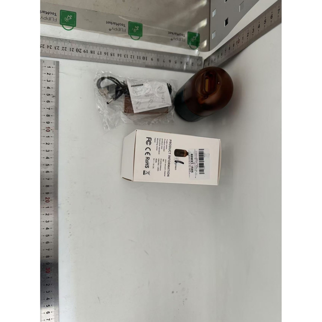 Aspirator Portabil pentru Automobil, Flippy, Aspirator mic fara Fir, pentru Casa si Masina, incarcare USB, 2 in 1, 16.3x6 cm, Verde