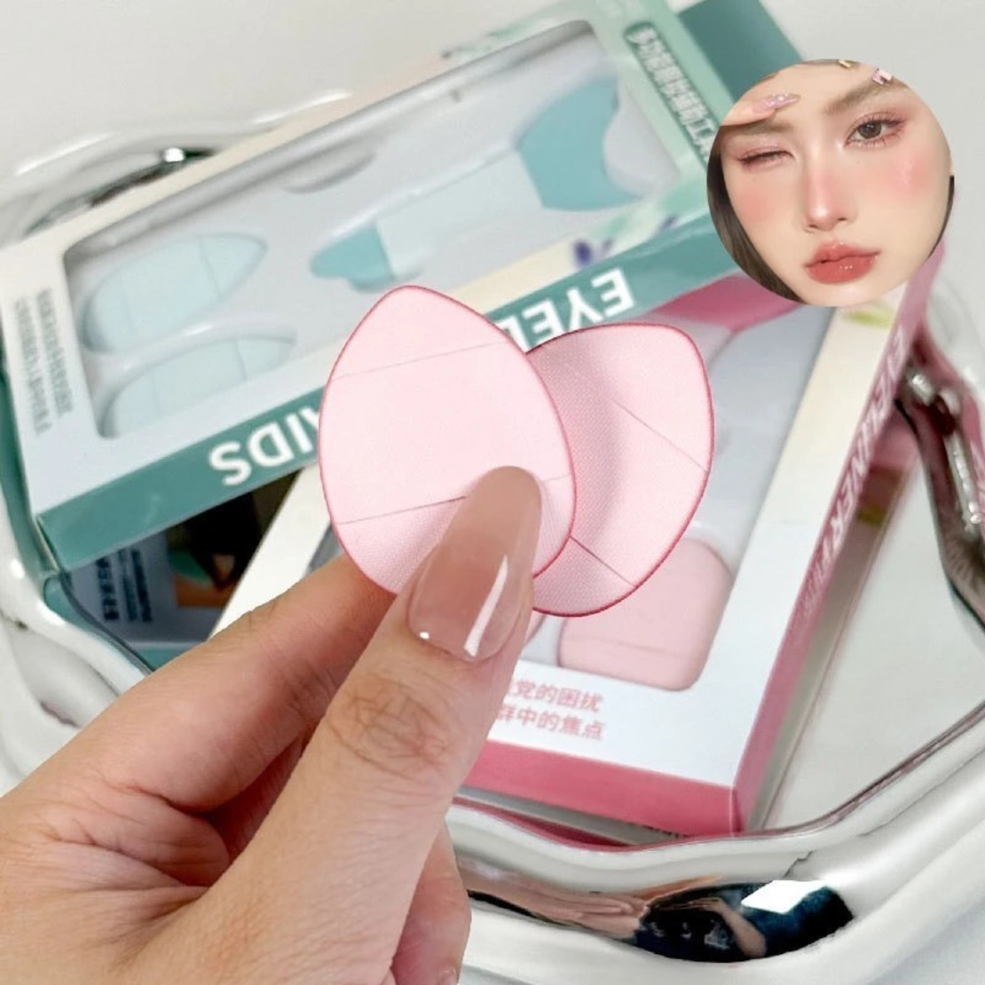 Kit de Aplicare Tus, Flippy, pentru Incepatori, Accesoriu Machiaj, 4 Produse, Tus Impermeabil, Negru, Cutie Roz