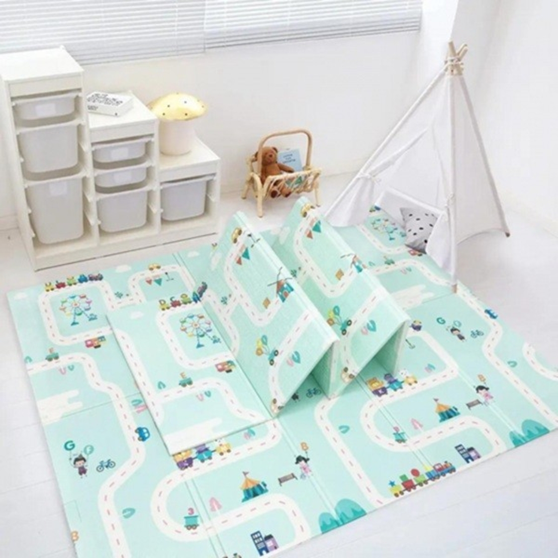 Covoras pentru Copii, Flippy, cu 2 Fete, Model Oras/Safari, din XPE+PE, Impermeabil, Antiderapant, Protectie Termica, +3 Luni, Pliabil, 180 x 200 x 1 cm, Multicolor