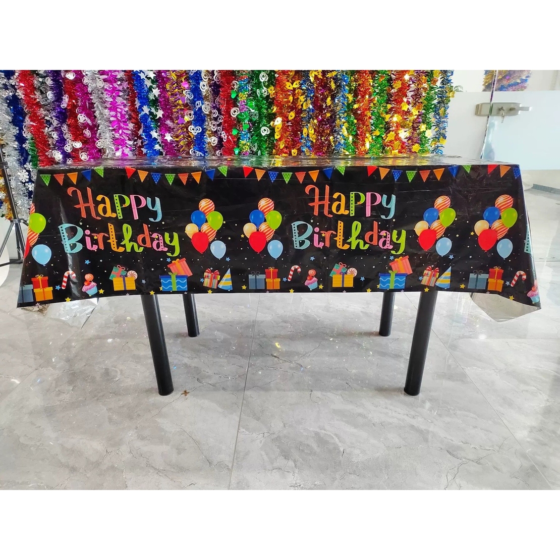 Fata de Masa, Flippy, din Folie, Imprimeu Happy Birthday cu Baloane, 137 x 274 cm, Negru