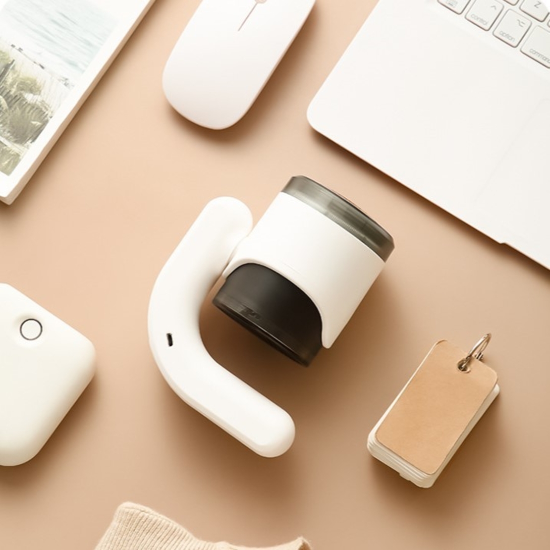 Aparat Pentru Curatat Scame, Par Si Praf, Flippy, cu LED, Pentru Diferite Tipuri De Material, Cu Lame Din Otel Inoxidabil, Compartiment de Depozitare, Maner Reglabil, 11x10.5x8.7 cm, Alb