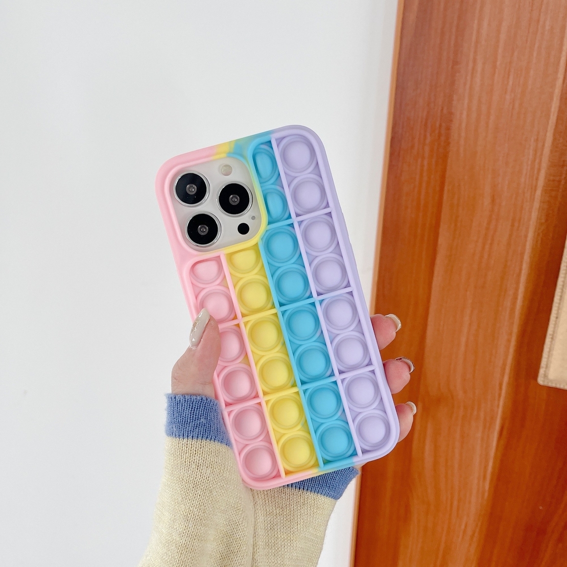 Husa de protectie Flippy Pop It compatibila cu Apple iPhone 13,Model 8,Multicolor