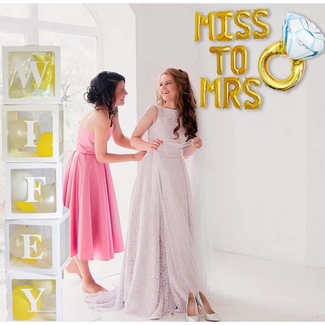 Set Baloane din Folie Metalizata, Flippy, Model Miss to Mrs cu Inel de Logodna, Litere de 40 cm, Tema Iubire, Baloane Party, Ambalaj Individual, Pai Inclus, Umflare cu Aer sau Heliu, Auriu