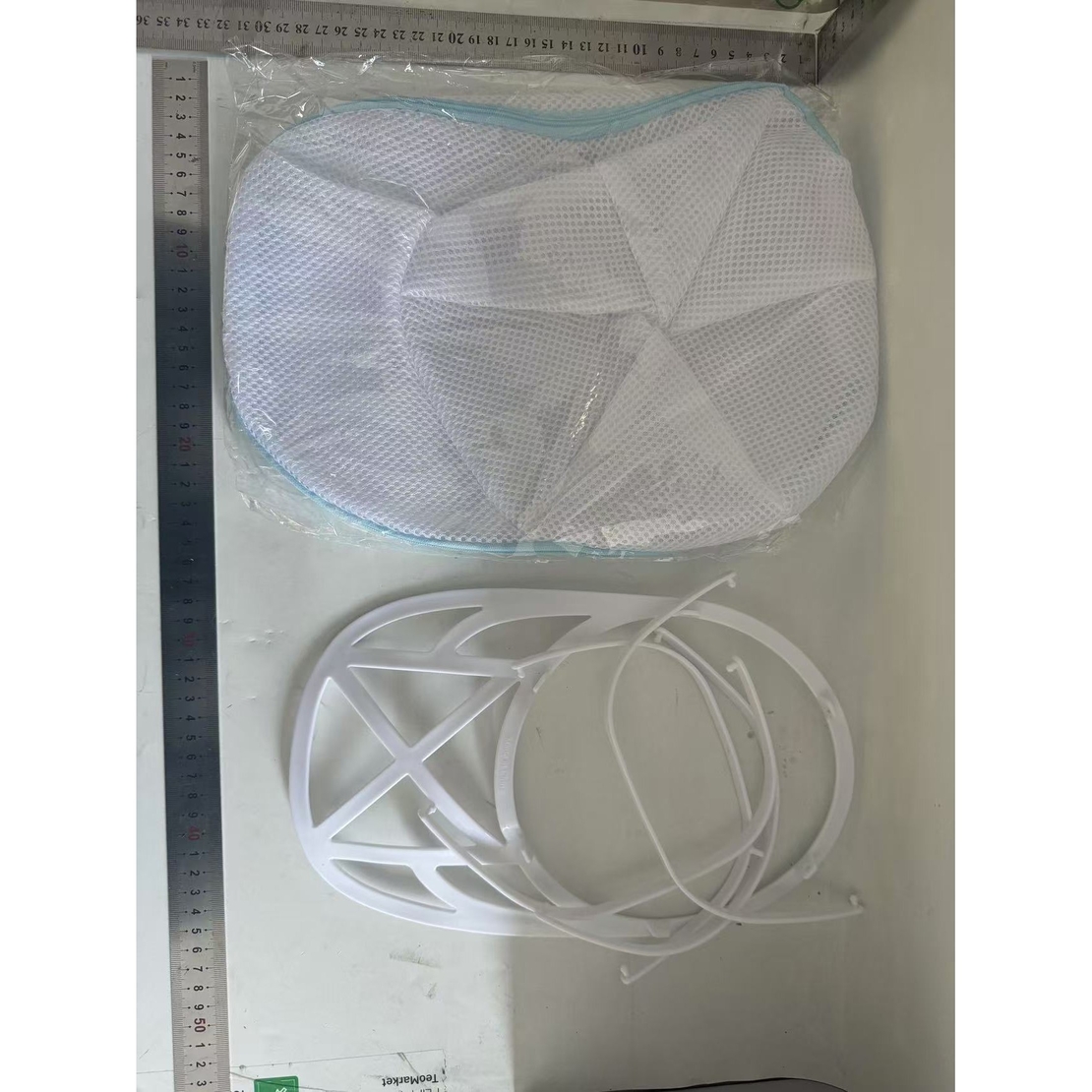 Husa de Spalare Sapca, Flippy, pentru Masina de Spalat, din Poliester, Circumferinta 53 cm, cu Fermoar, cu Suport Sapca, Alb/Albastru