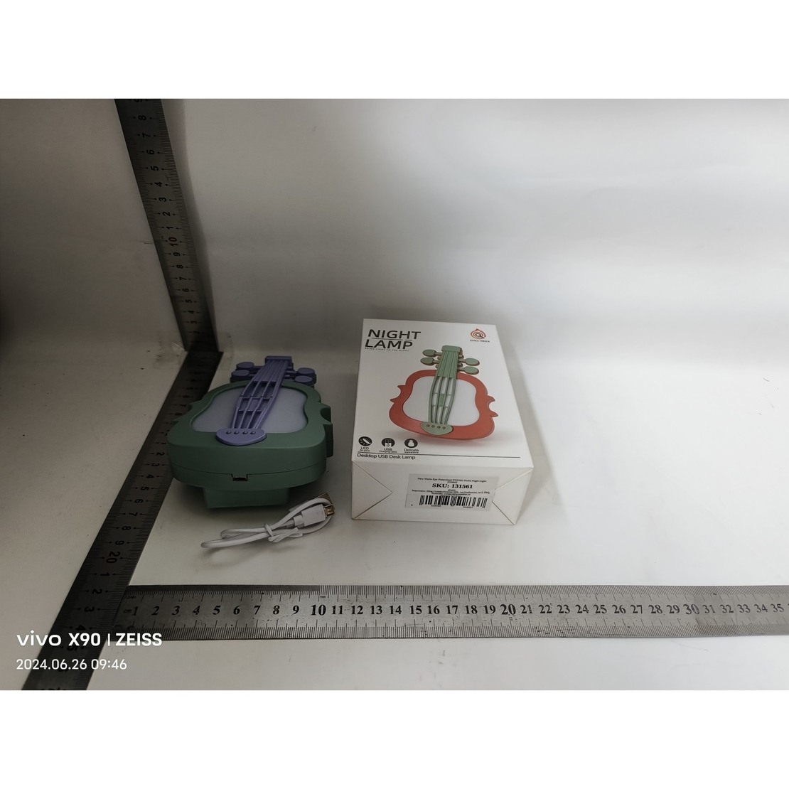 Lampa de Veghe, Flippy, cu Protectie pentru Ochi, Model Violina, Lumina Calda, Incarcare USB, ABS, 14.3x5x9.9 cm, Verde/ Mov