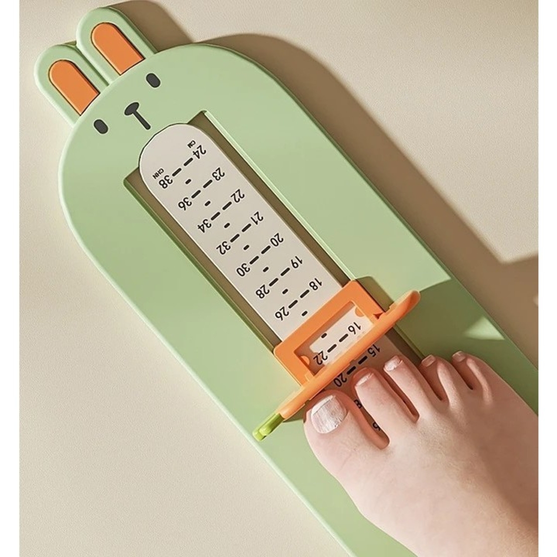 Dispozitiv de Masurat Talpa Piciorului pentru Bebelusi, Flippy, 6-24, Model Iepuras, Verde