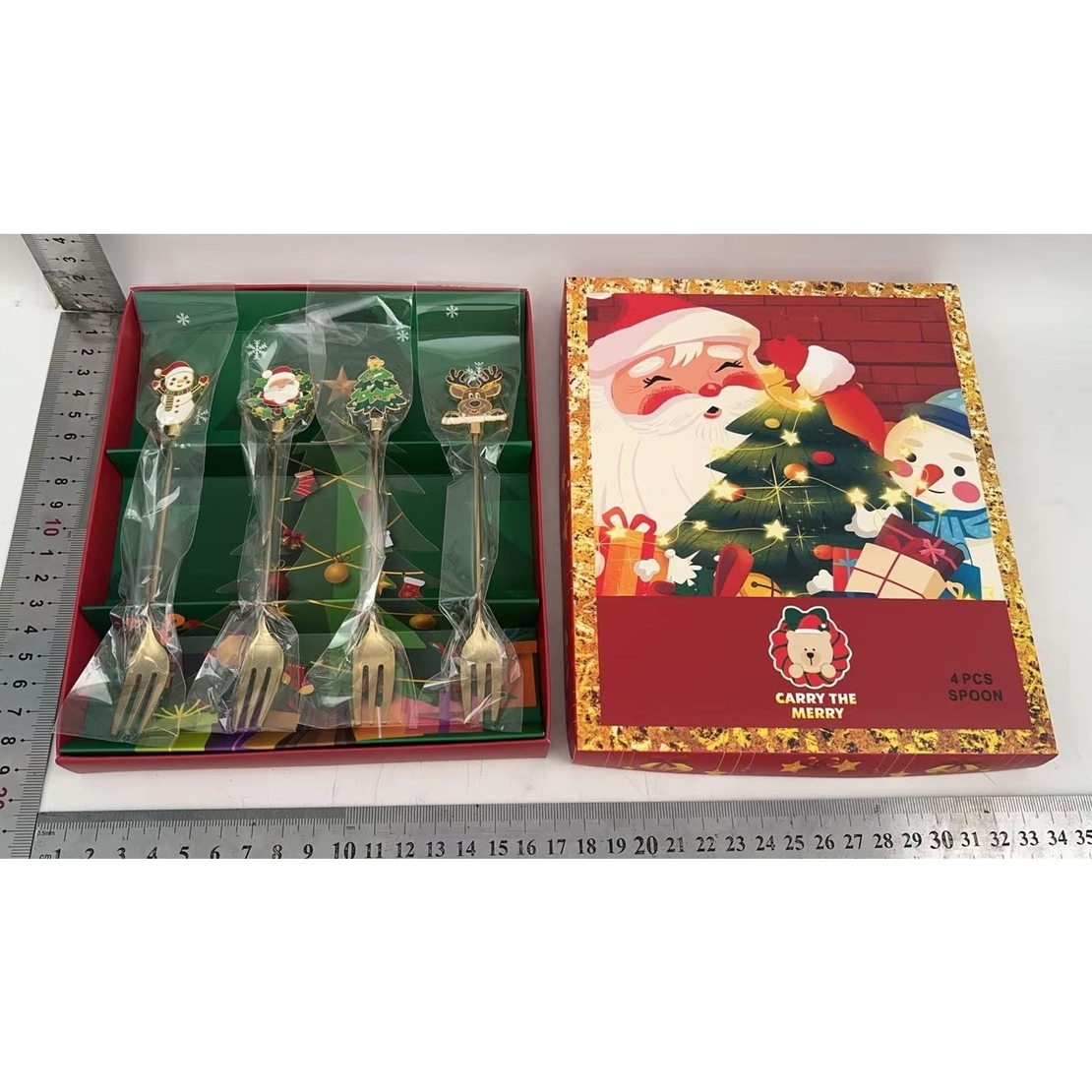 Set 4 Furculite, Flippy, Tema Craciun, Model Carry The Merry, 4 Modele, din Otel Inoxidabil, 19.5 x 16 x 2 cm, Multicolor