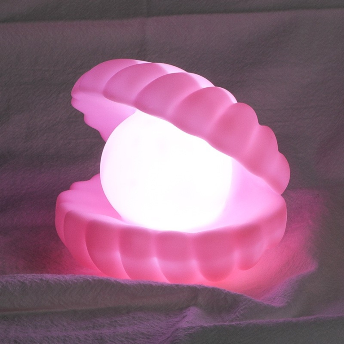 Lampa de Veghe, Flippy, Model Scoica cu Perla, Lumina Calda, 10 x 8.5 cm, Led, Baterii Incluse 3 x LR44, Roz